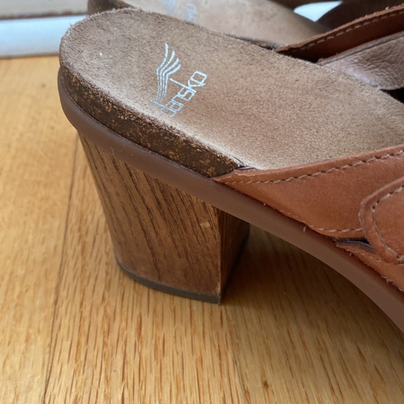 Dansko Dina Sandal Full Grain Leather Woven Strappy Block Heel Sandals Size 39 - Picture 5 of 10